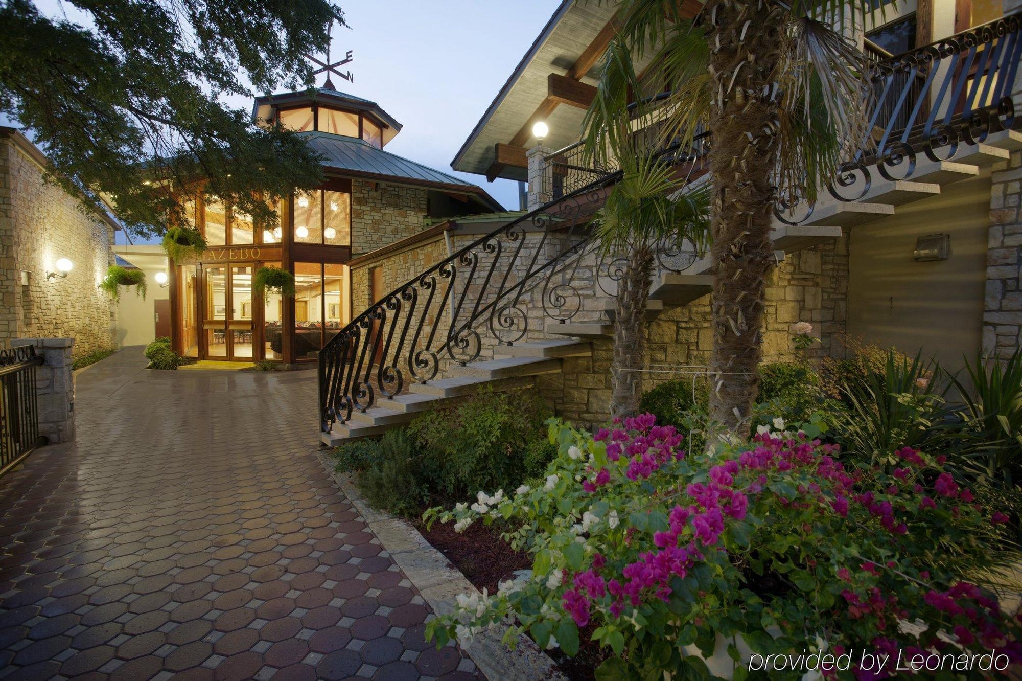 Hotel Of The Hills And Conference Center 3*