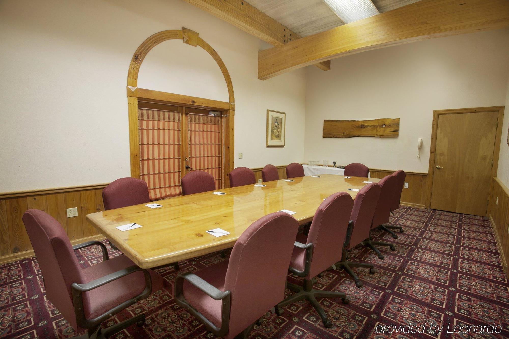 Of The Hills And Conference Center Hotel 3*