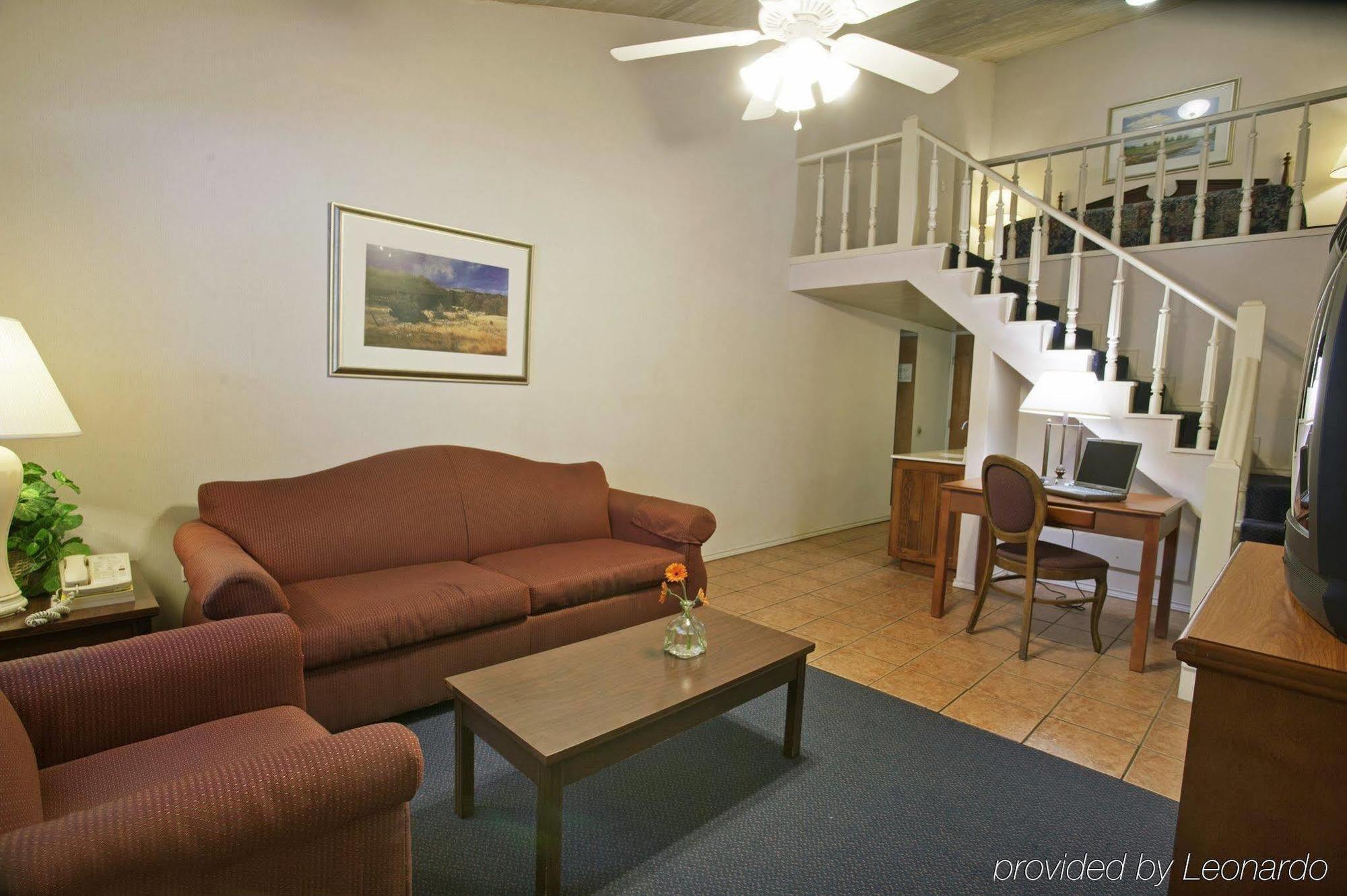Of The Hills And Conference Center Hotel Kerrville