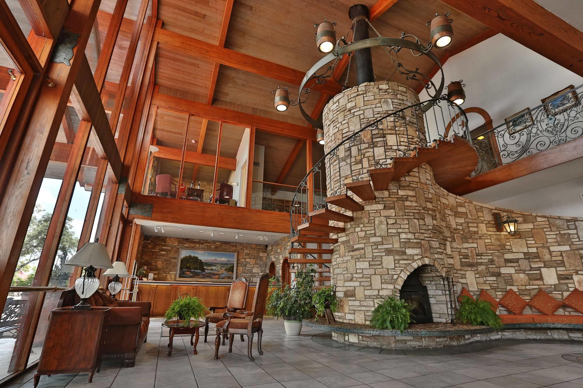 Of The Hills And Conference Center Hotel Kerrville
